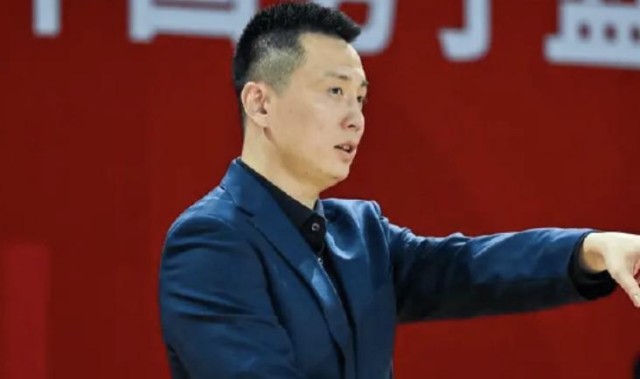 卢伟：年后第一场大家状态并非最佳，李添荣复出表现完美