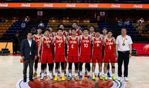 Kaiyun APP-两次都输澳大利亚男篮，但中国男篮把“会打硬仗”带回来了