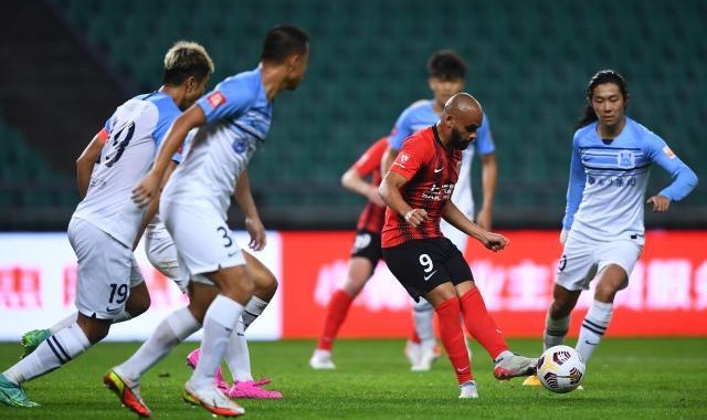 全场1次射门令主帅无奈 广州城难成争冠组搅局者