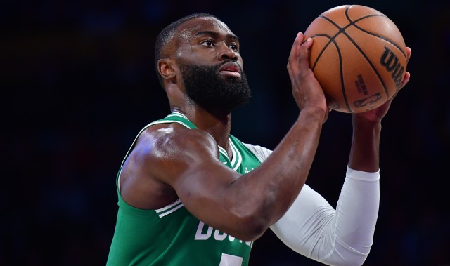 kaiyun体育app-杰伦·布朗因左跟腱炎缺席今日打尼克斯比赛！奎塔/小白出战成疑