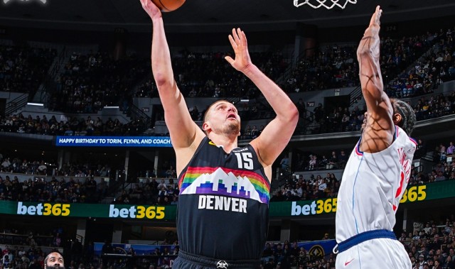 开云入口-1胜9负，夺冠热门慢慢倒下！作为联盟第一人，或许你被高估了