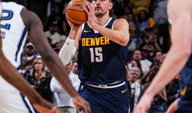 kaiyun网站-掘金10连胜！约基奇14+15+10，穆雷26+7末节0分，灰熊6人得分上双