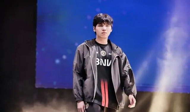 开云官方-BFX上单Clear：Bin确实很厉害，我也参考了很多Bin的打法